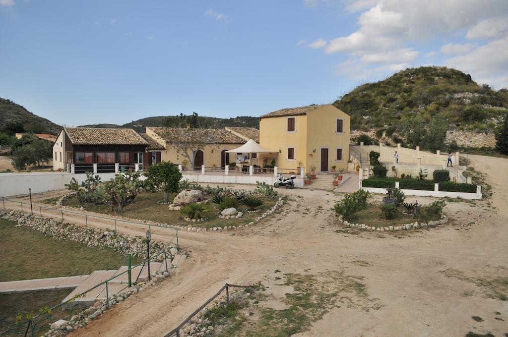 Agriturismo Timpa Del Sole Villa Noto Bagian luar foto